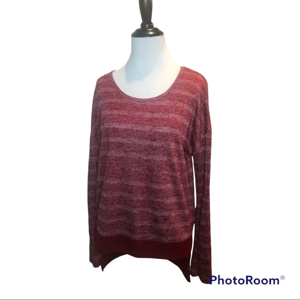 Active Designed in Los Angeles HighLow knit top - Size Large